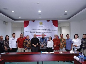 Kompolnas Gelar FGD Strategi Reformasi Polri, Dorong Polisi Humanis