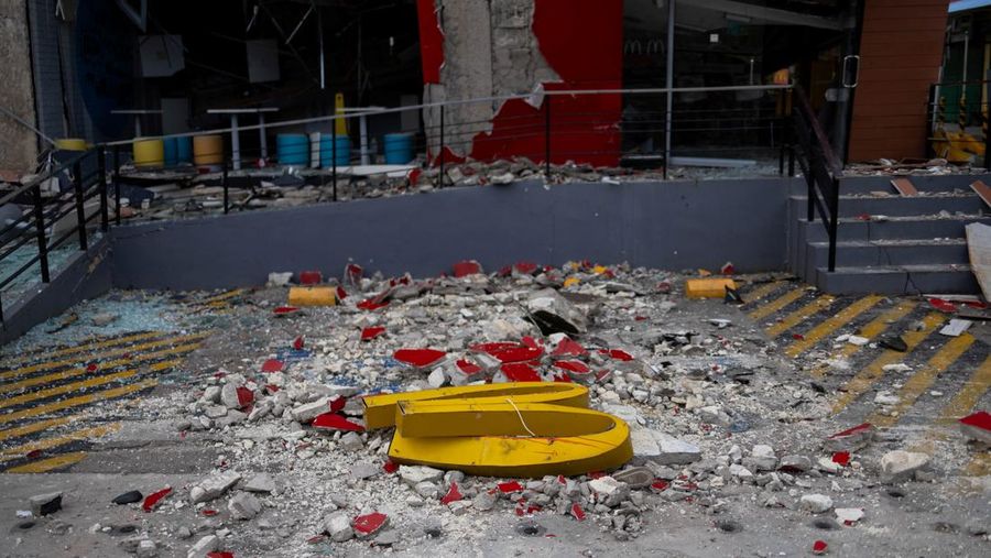 Gempa bumi 6,9 M yang melanda Filipina pada Selasa (30/9) malam mengguncang kontes kecantikan Miss Asia Pacific 2025 yang digelar di Cebu. (Instagram/pageantempress)