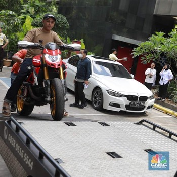 Penampakan Mobil-Motor Mewah Sitaan Kasus Kemnaker Masuk 