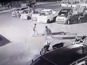 Pria Dibacok Sekelompok OTK di Parkiran Masjid Islamic Center Bulukumba