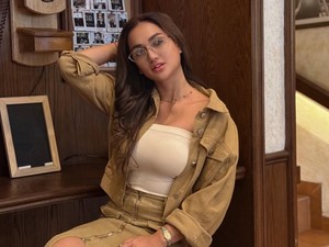 Glowing Usai Cerai, Tengku Dewi Bantah Ubah Penampilan demi Pasangan Baru