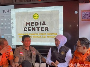 Tim SAR Bangun Gorong-gorong untuk Evakuasi Korban Reruntuhan Ponpes Sidoarjo