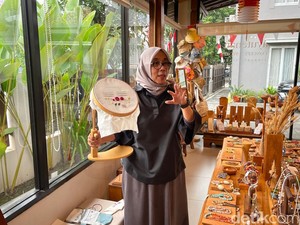 Wanita Asal Yogya Bawa Perhiasan Etnik RI Tembus Singapura-Jepang