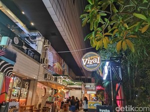 Gang Viral Pasaraya Blok M, Kuliner Murah Meriah, Estetik, dan Instagramable!