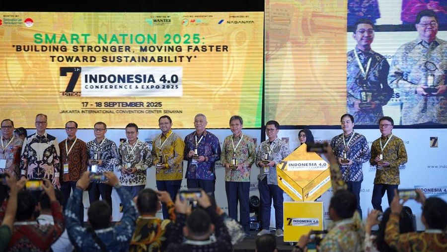 Inovasi Telkomsel 5G in The Box Raih Penghargaan: Dalam Penghargaan Rintisan Teknologi Industri 2025, inovasi 5G in The Box Telkomsel dinobatkan Kementerian Perindustrian sebagai salah satu teknologi rintisan yang berdampak nyata (Dok Telkomsel)