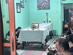 Kabar Duka, Pendaki Puncak Everest Pertama Indonesia Clara Sumarwati Wafat