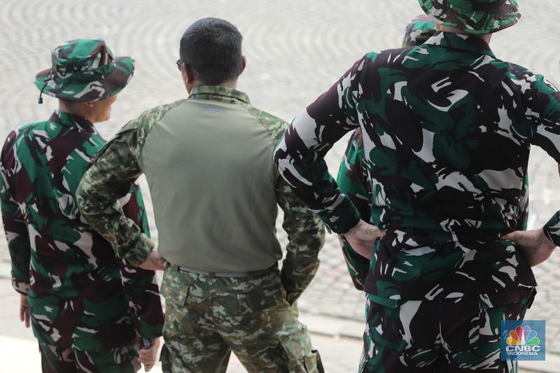 Prajurit TNI dari tiga matra menggelar gladi kotor jelang perayaan HUT ke-80 TNI di Monas, Jakarta Pusat, Kamis (2/9/2025). (CNBC Indonesia/Tri Susilo) Prajurit TNI dari tiga matra menggelar gladi kotor jelang perayaan HUT ke-80 TNI di Monas, Jakarta Pusat, Kamis (2/9/2025). (CNBC Indonesia/Tri Susilo)