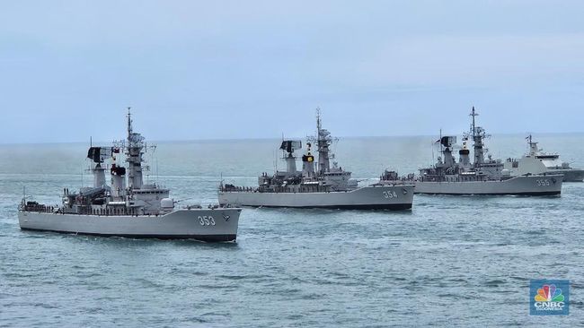 Prabowo Lihat Langsung Detik-Detik Kapal Perang TNI AL Tembak Rudal