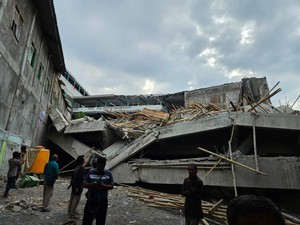 Video: 2 Jenazah Ponpes Ambruk di Sidoarjo Ditemukan di Tempat Wudu Musala
