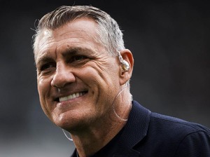 Vieri Senang San Siro Akan Dirubuhkan