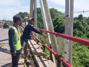 2 Kabel Suspensi Jembatan Penghubung Sumsel-Jambi Putus