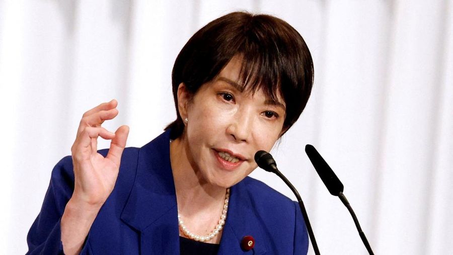 Mantan Menteri Dalam Negeri Jepang, Sanae Takaichi, menyampaikan pidato pada pembukaan kampanye pemilihan presiden LDP di Tokyo, Jepang, 22 September 2025. (Franck Robichon/Pool via REUTERS)
