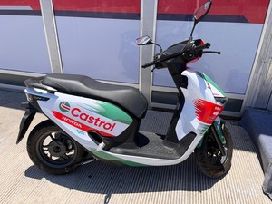 Luca Marini-Johann Zarco Wara-wiri Pakai Honda CUV e: di Paddock Sirkuit Mandalika