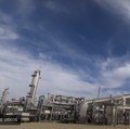 Warren Buffett Siapkan Akuisisi Perusahaan Petrokimia Rp 161 T