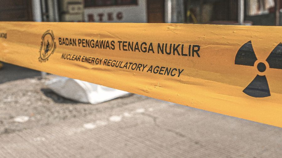 Pemerintah melalui Kementerian Lingkungan Hidup/Badan Pengendalian Lingkungan Hidup (KLH/BPLH) mengambil langkah cepat dan tegas dalam menangani cemaran radioaktif Cesium-137 (Cs-137) di Kawasan Industri Modern Cikande, Serang. (Dok. kemenlh.go.id)