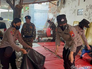 Kepedulian Polwan Polresta Sidoarjo di Posko Korban Ponpes Ambruk