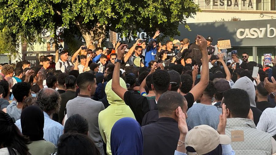 Protes anti-pemerintah yang dipimpin pemuda di Casablanca, maroko, Kamis (2/10/2025). (REUTERS/Stringer)