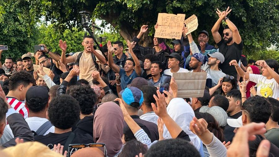 Protes anti-pemerintah yang dipimpin pemuda di Casablanca, maroko, Kamis (2/10/2025). (REUTERS/Stringer)