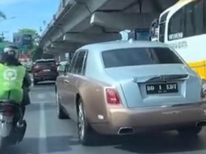 Rolls-Royce Bikin Heboh Wira-wiri Pakai Nopol Palsu, Begini Faktanya