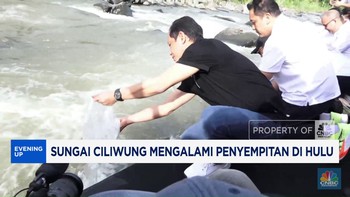 Video: Sungai Ciliwung Mengalami Penyempitan di Hulu