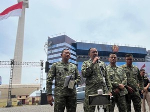 Bendera Merah Putih Robek saat Geladi HUT ke-80, TNI Ungkap Penyebabnya