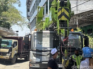 Potongan Kaki Korban Ditemukan pada Hari Keenam Evakuasi Ponpes di Sidoarjo