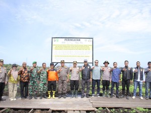 Perkuat Penegakan Hukum Karhutla, Polres Inhu Pasang Plang di 24 Titik