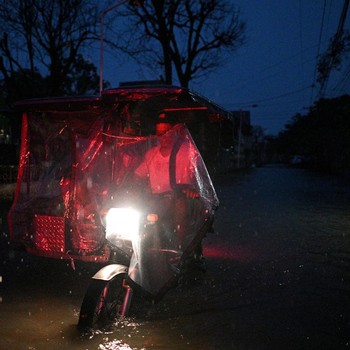 Petaka Kembali Hantam Filipina, Kini 8.000 Orang Dievakuasi Efek Matmo