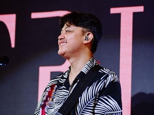 Denny Indrajaya Ajak Bernostalgia Lewat Single Katakan Kata Cinta