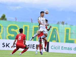 Hasil Championship: Frederic Injai Brace, PSS Bungkam Persipal 3-0