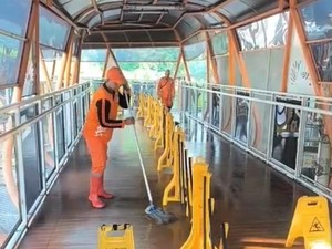Pemprov Minta Warga Lapor Kalau Skywalk Kebayoran Masih Bau Kotoran Kucing