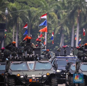 HUT TNI ke-80, Potret Monas Mendadak Bak Pangkalan Militer