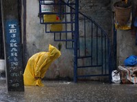 Banjir Bandang Tewaskan 22 Orang, Sungai Meluap & Jalan Terputus