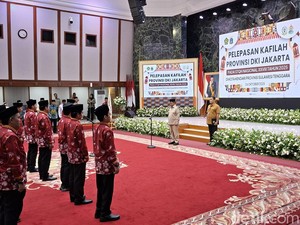 Pramono Lepas Kafilah DKI Jakarta Ikut STQH Nasional 2025 di Kendari