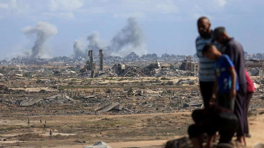 Smoke rises following explosions during the Israeli military offensive in Gaza City, as seen from the central Gaza Strip, October 6, 2025. REUTERS/Dawoud Abu Alkas     TPX IMAGES OF THE DAY