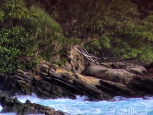 Mitos Pria Dewasa di Balik Karang Kontol Geopark Ciletuh