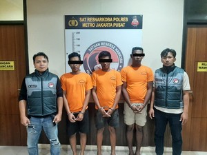 Selundupkan Narkoba 12 Kg dalam Truk Jeruk di Tol Japek, 3 Orang Ditangkap