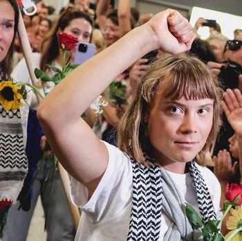Detik-Detik Greta Thunberg Bebas dari Israel, Disambut bak Pahlawan