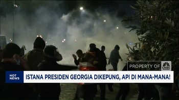 Video: Istana Presiden Georgia Dikepung-Heboh Meteor Jatuh di Cirebon