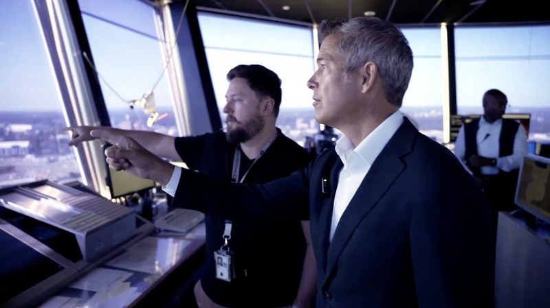 Jumlah pengatur lalu lintas udara yang melapor sakit meningkat sejak penutupan pemerintah Amerika Serikat dimulai, kata Menteri Perhubungan Sean Duffy pada Senin (6/10/2025). (Tangkapan Layar Video Reuters/)