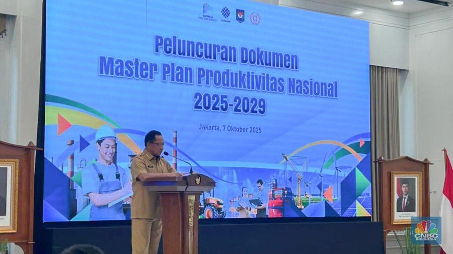 Menteri Dalam Negeri (Mendagri) Tito Karnavian dalam acara Peluncuran Dokumen Master Plan Produktivitas Nasional di kantor Bappenas, Jakarta, Selasa (7/10/2025). (CNBC Indonesia/Martyasari Rizky)