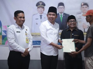 1.000 Setifikat Tanah Dibagikan ke Warga, Bupati Fawait Apresiasi Pusat