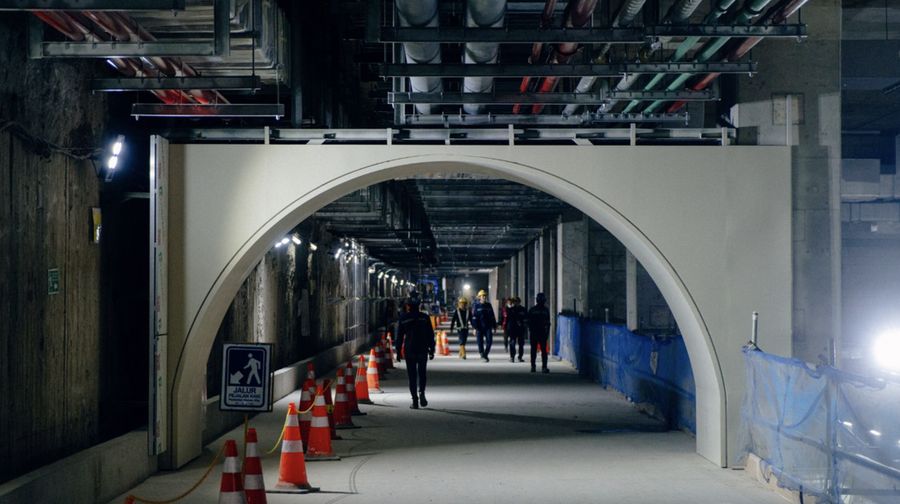 PT MRT Jakarta (Perseroda) kembali menyelesaikan pembangunan terowongan kedua yang menghubungkan kedua stasiun tersebut pada akhir September 2025 dengan menggunakan TBM 2. Kedua terowongan ini menjadi konstruksi terowongan bertingkat kereta bawah tanah pertama di Indonesia. (MRT Jakarta)