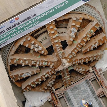 Potret Bor Raksasa Bikin 2 Terowongan Terdalam di Perut Bumi Jakarta