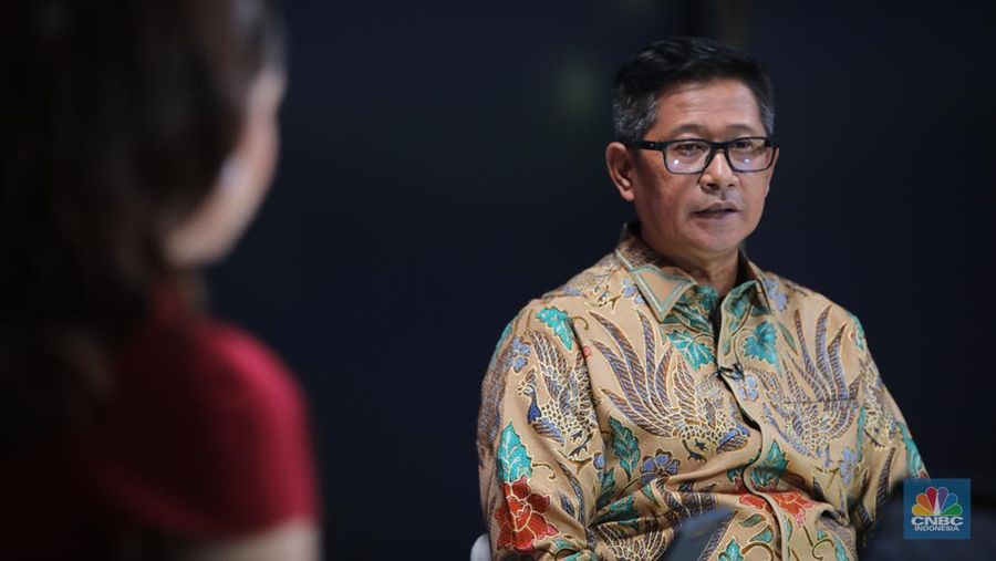 Anggota Komisi V DPR RI, Sudjatmiko menyampaikan paparan dalam Road to CNBC Indonesia Awards 2025 di Jakarta, Rabu (8/10/2025). (CNBC Indonesia/Faisal Rahman)