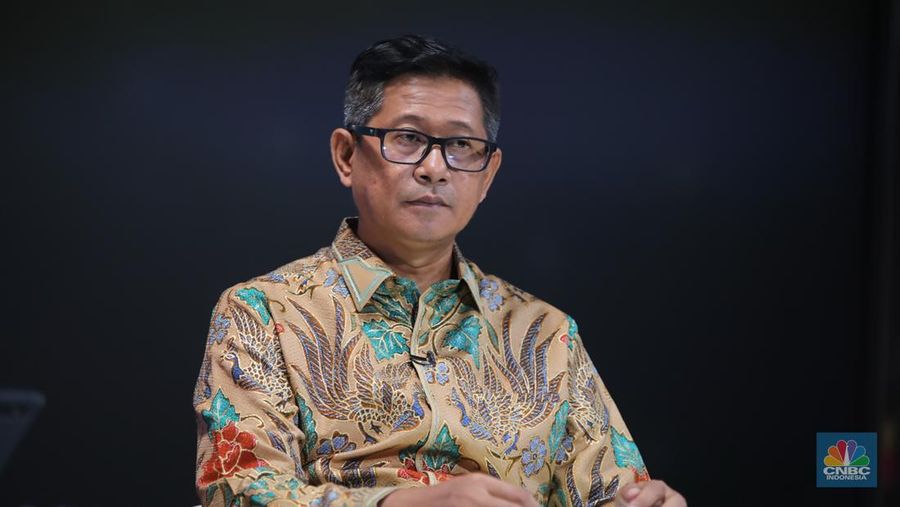 Anggota Komisi V DPR RI, Sudjatmiko menyampaikan paparan dalam Road to CNBC Indonesia Awards 2025 di Jakarta, Rabu (8/10/2025). (CNBC Indonesia/Faisal Rahman)
