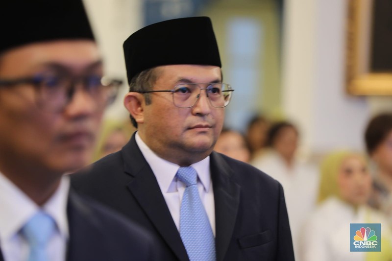 Presiden Prabowo Subianto melantik sejumlah pejabat penting negara di jajaran kementerian dan lembaga Negara di Istana Negara Jakarta, Rabu (8/10/2025). (CNBC Indonesia/Tri Susilo)