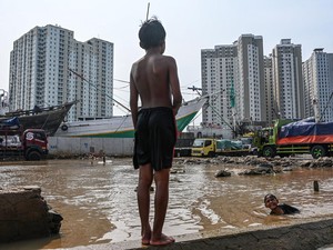 Peringatan Banjir Pesisir Jakarta 1-10 Desember, Waspada!