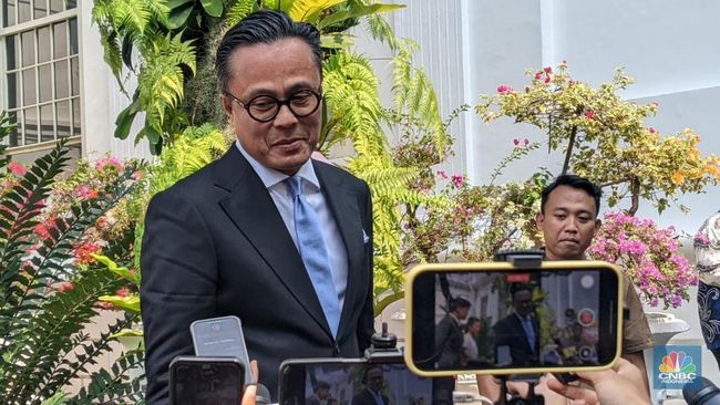 Dony Oskaria Dilantik Jadi Kepala BP BUMN, Aminuddin dan Tedi Wakil