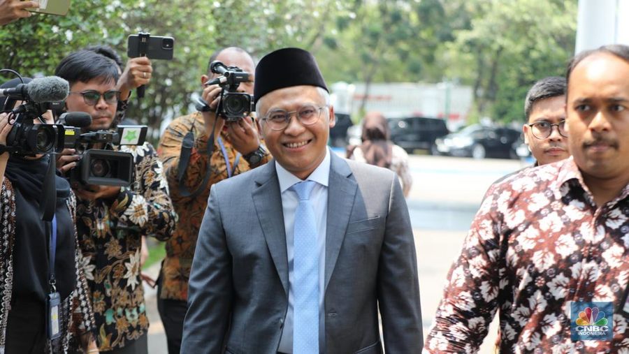 Ribka Haluk tiba di Istana Negara, Jakarta, Rabu (8/10/2025). (CNBC Indonesia/Tri Susilo)